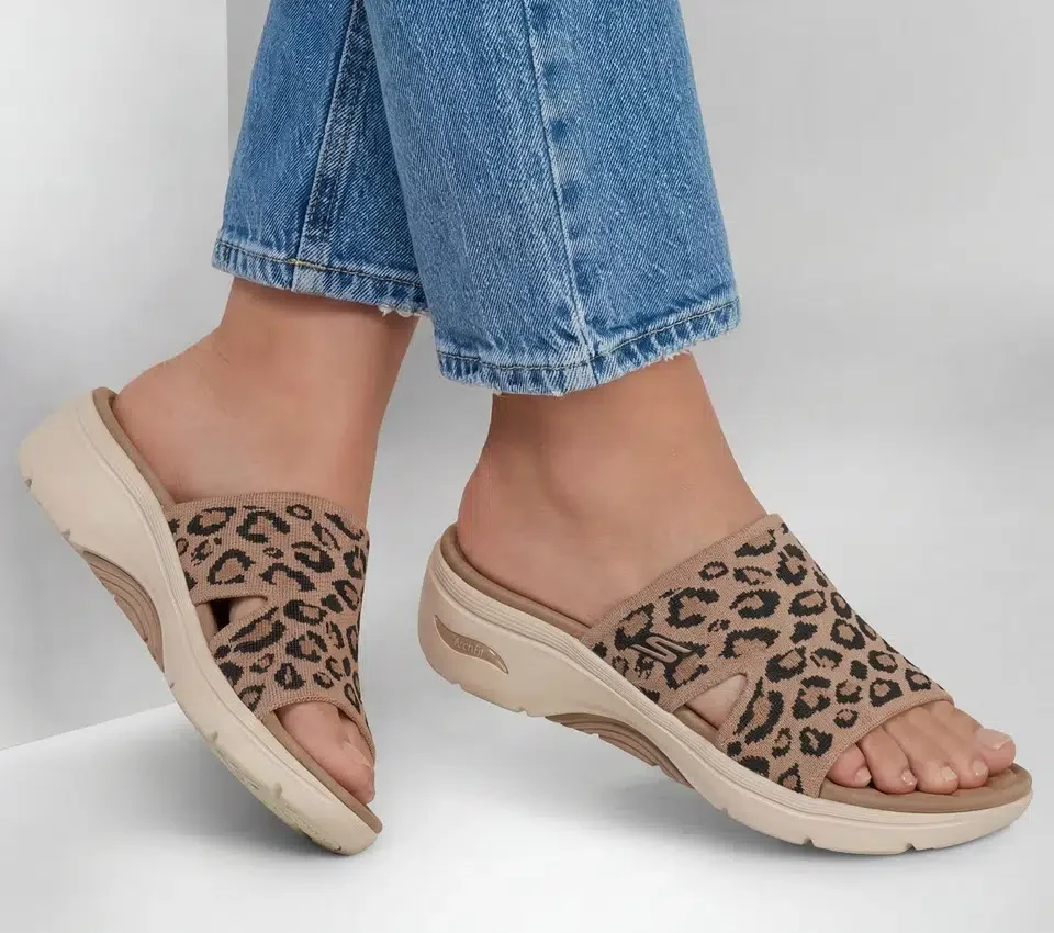 Go Walk Arch Fit 2.0 Sandale – Remi Go Walk Arch Fit 2.0 Sandale – Remi