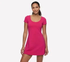 Go Walk Kleid mit Rundhalsausschnitt und kurzen Ärmeln
