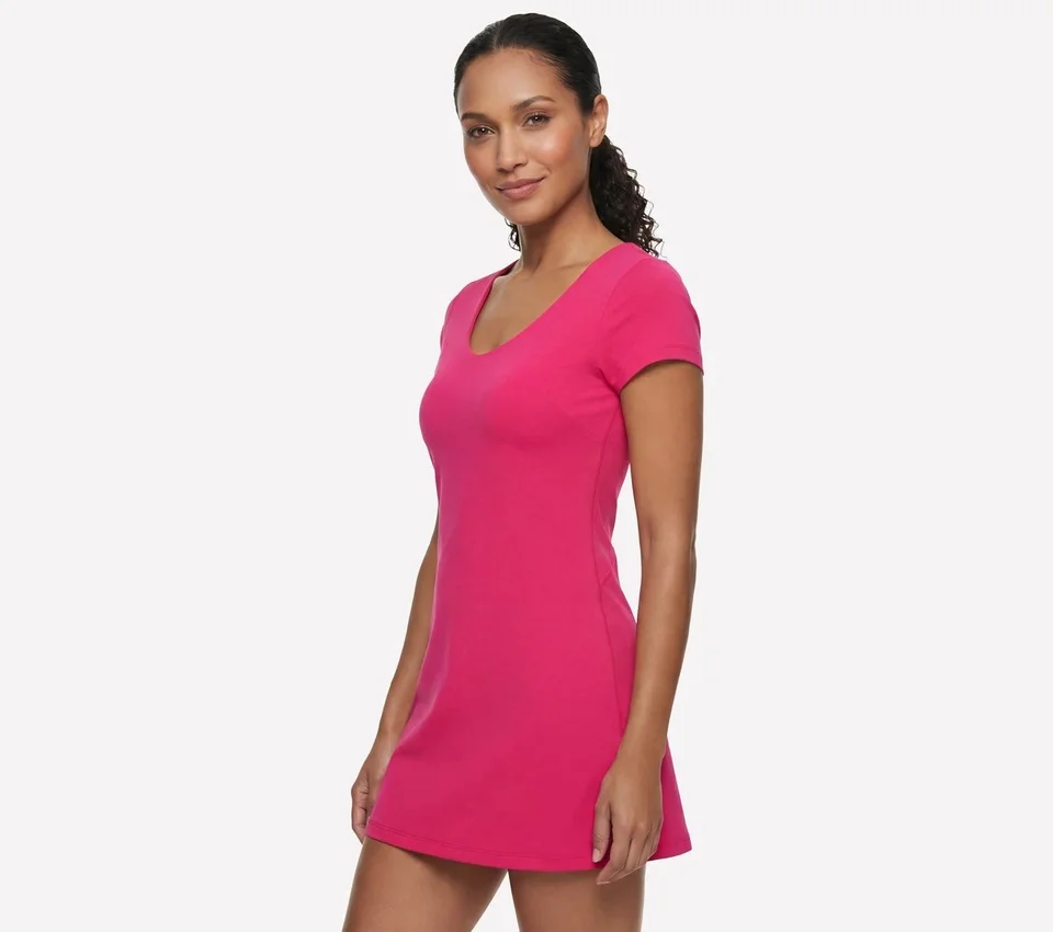 Go Walk Kleid mit Rundhalsausschnitt und kurzen Ärmeln Go Walk Kleid mit Rundhalsausschnitt und kurzen Ärmeln