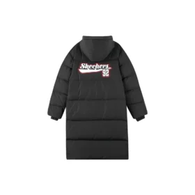 Lange Daunenjacke mit Buchstaben-Grafik „Schwarz“