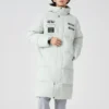 Lange Daunenjacke mit Schriftzug „Weiß“