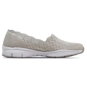 Moderne, bequeme Slipper in Elfenbein