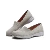 Moderne, bequeme Slipper in Elfenbein