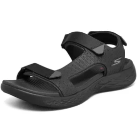 On-the-GO 600 Klettverschluss Outdoor-Sandalen mit offener Zehenpartie und flachem Absatz, komplett schwarz