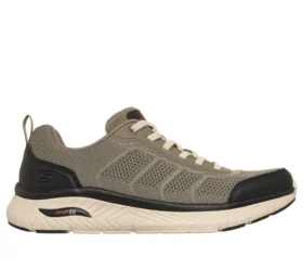 Relaxed Fit: Arch Fit Crosser – Esmond