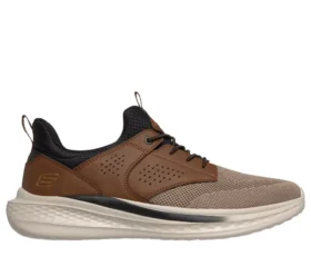 Relaxed Fit: Slade – Breyer